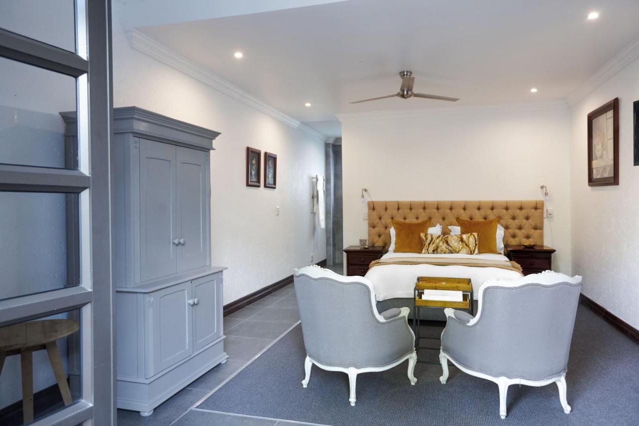 River Meadow Manor Centurion Eksteriør billede