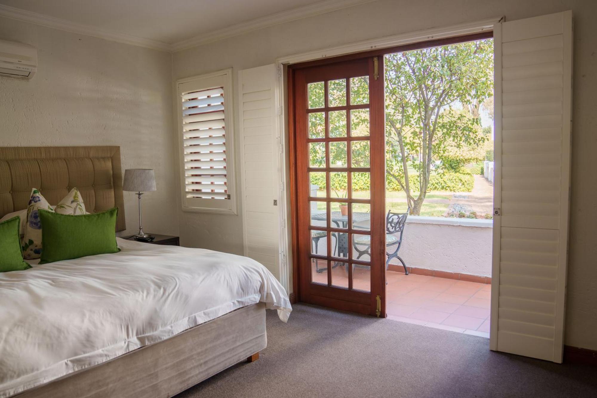 River Meadow Manor Centurion Eksteriør billede
