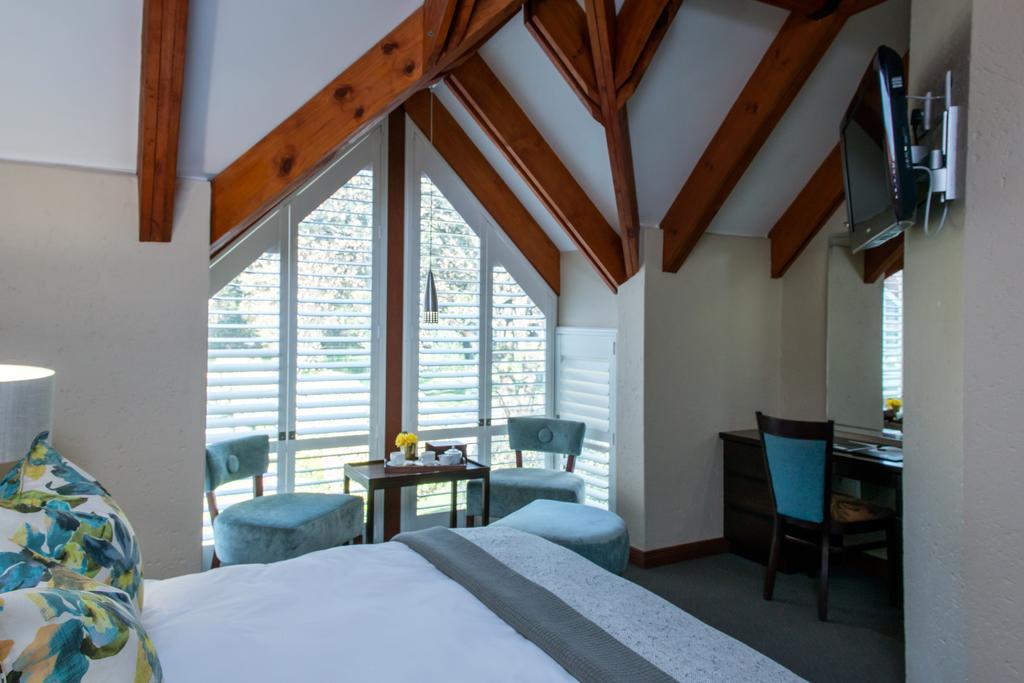 River Meadow Manor Centurion Eksteriør billede