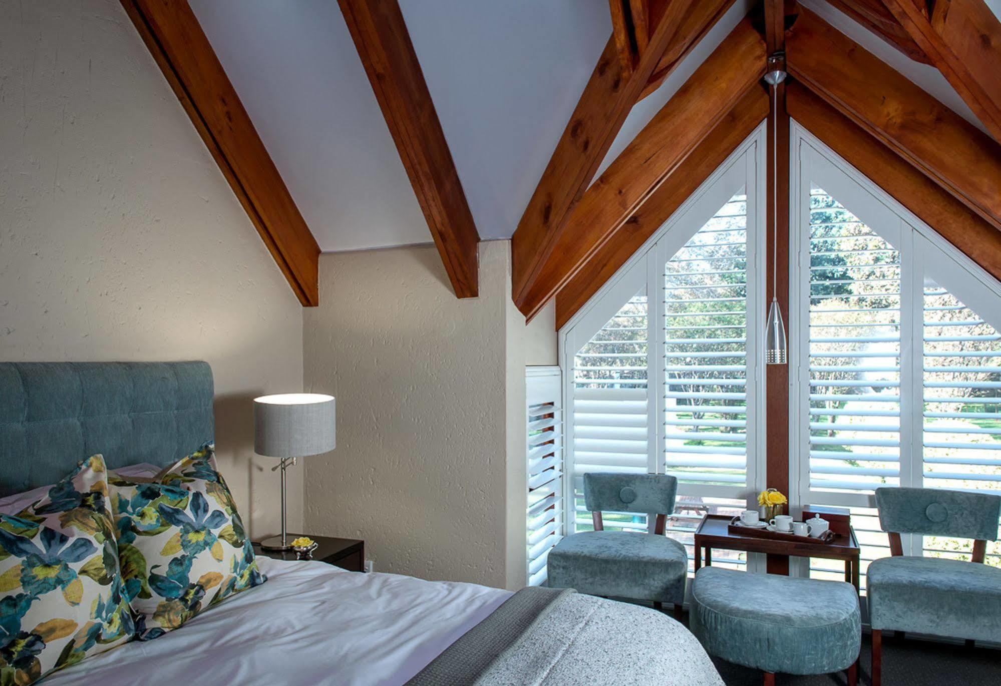 River Meadow Manor Centurion Eksteriør billede