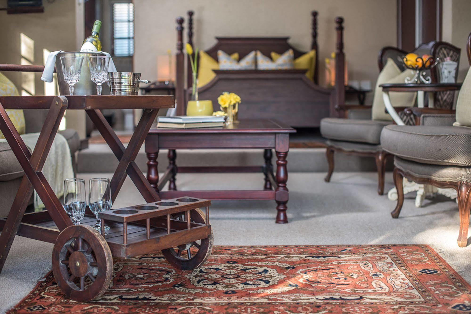 River Meadow Manor Centurion Eksteriør billede
