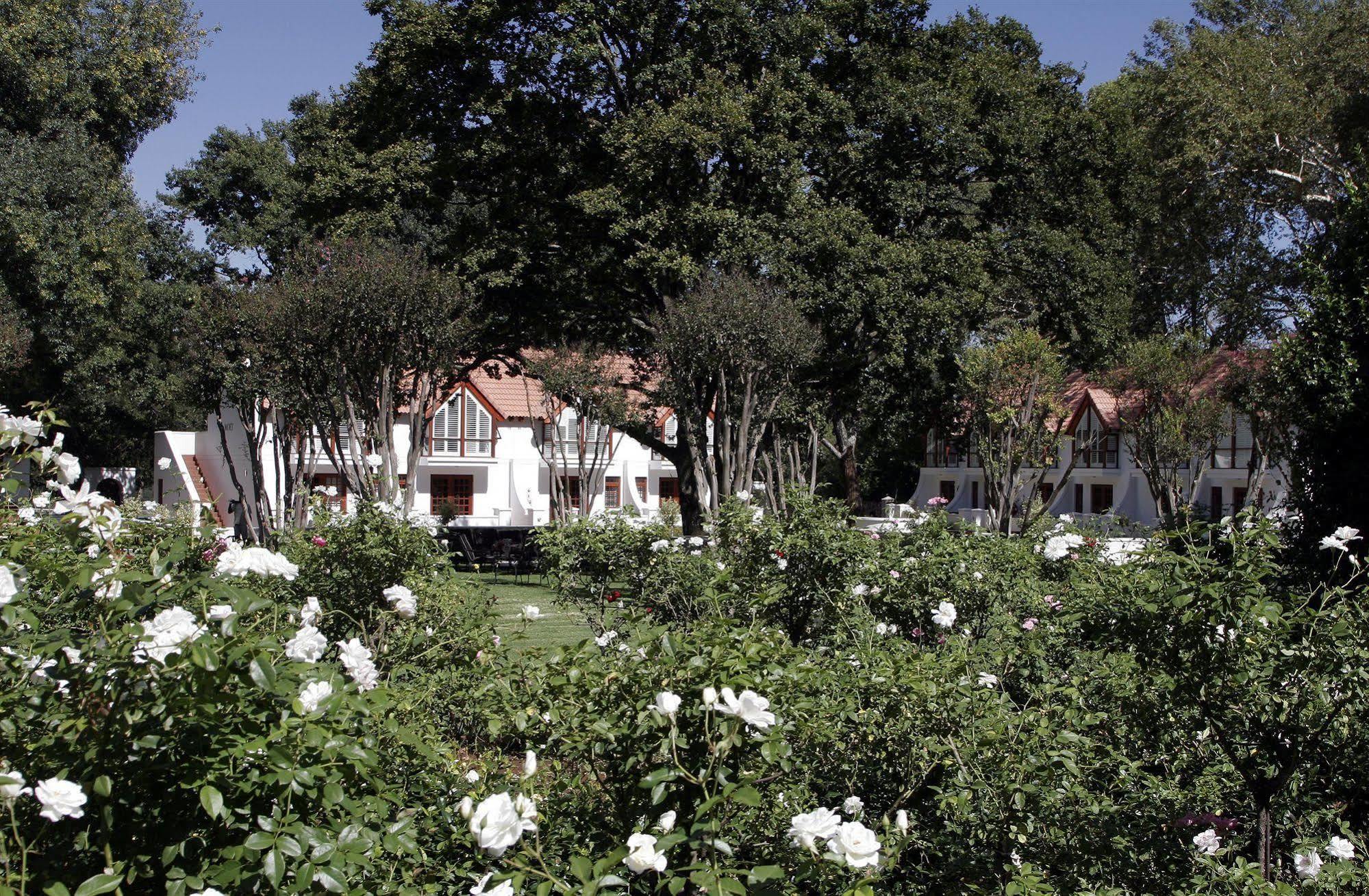 River Meadow Manor Centurion Eksteriør billede