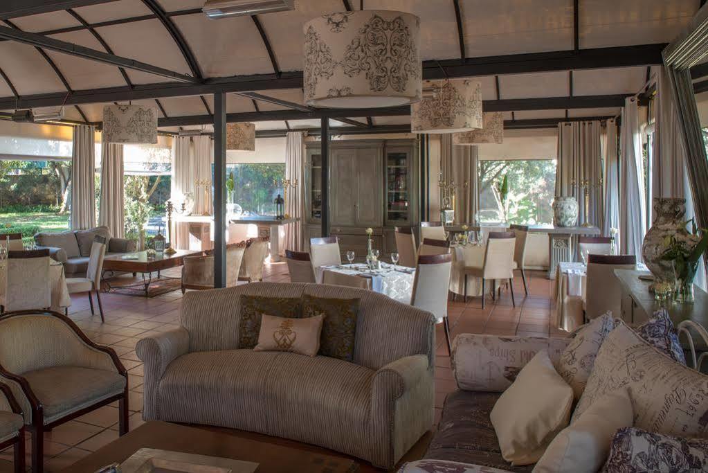 River Meadow Manor Centurion Eksteriør billede